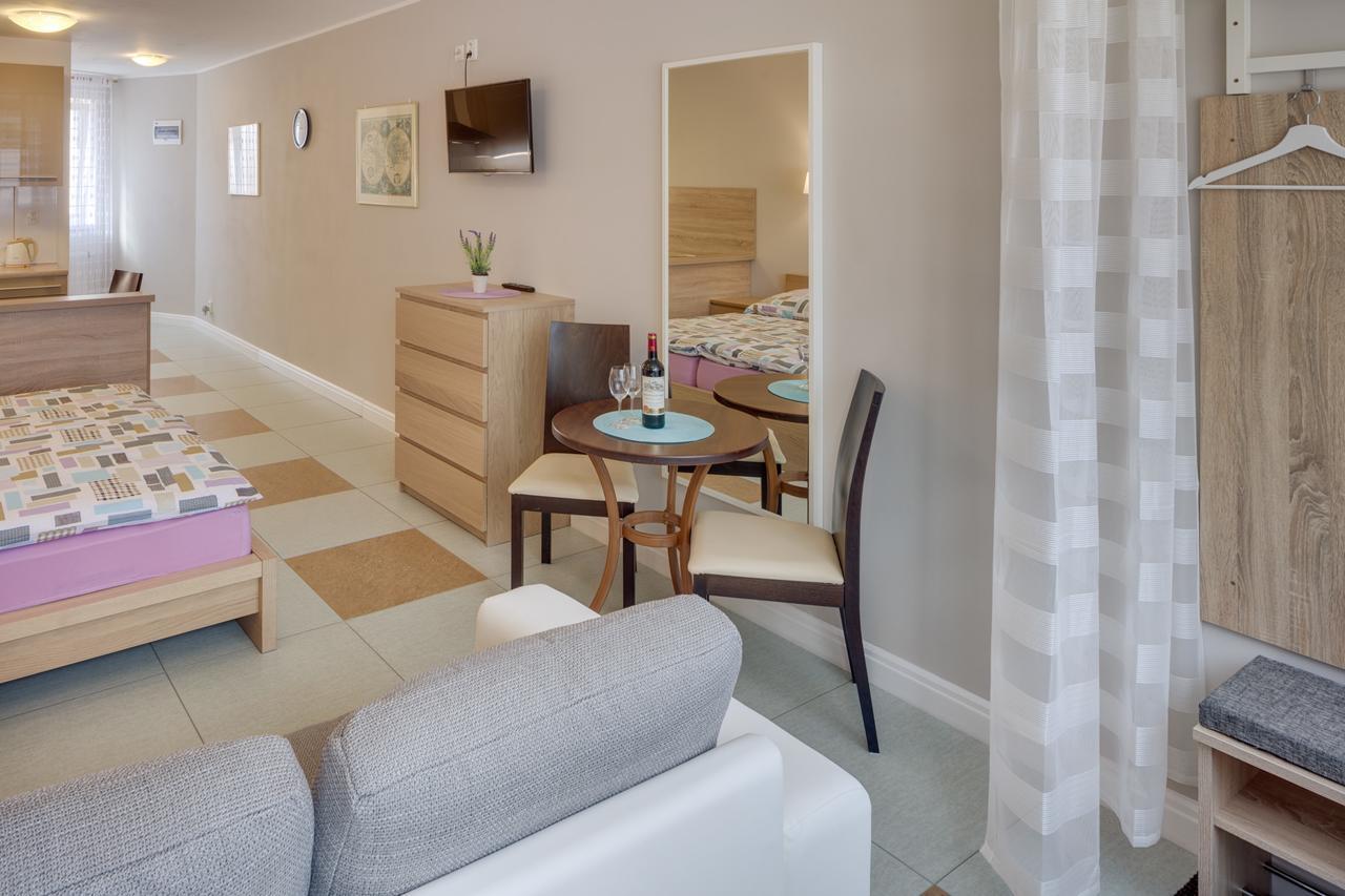 Apartements Studio 964 Líbeznice Eksteriør billede